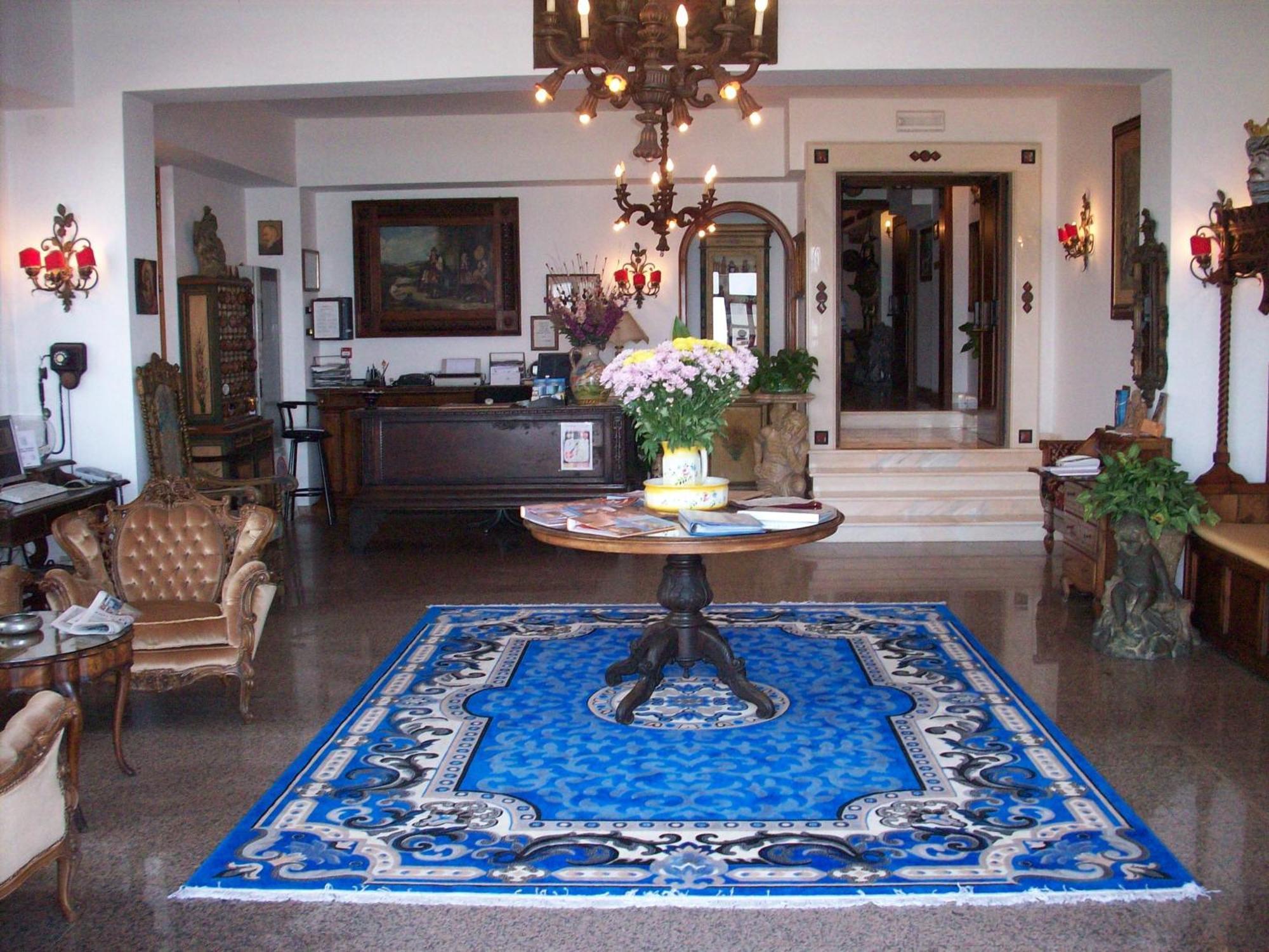 Hotel La Riva Giardini Naxos Eksteriør bilde