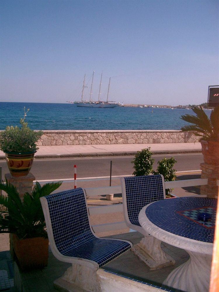 Hotel La Riva Giardini Naxos Eksteriør bilde