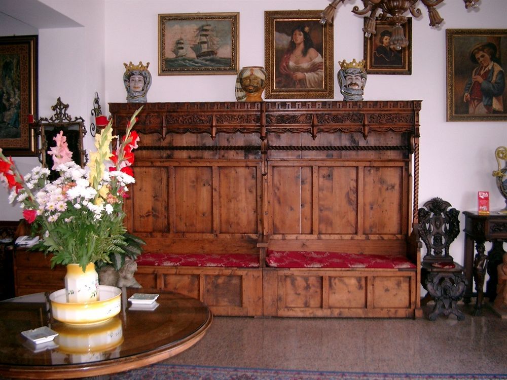 Hotel La Riva Giardini Naxos Eksteriør bilde