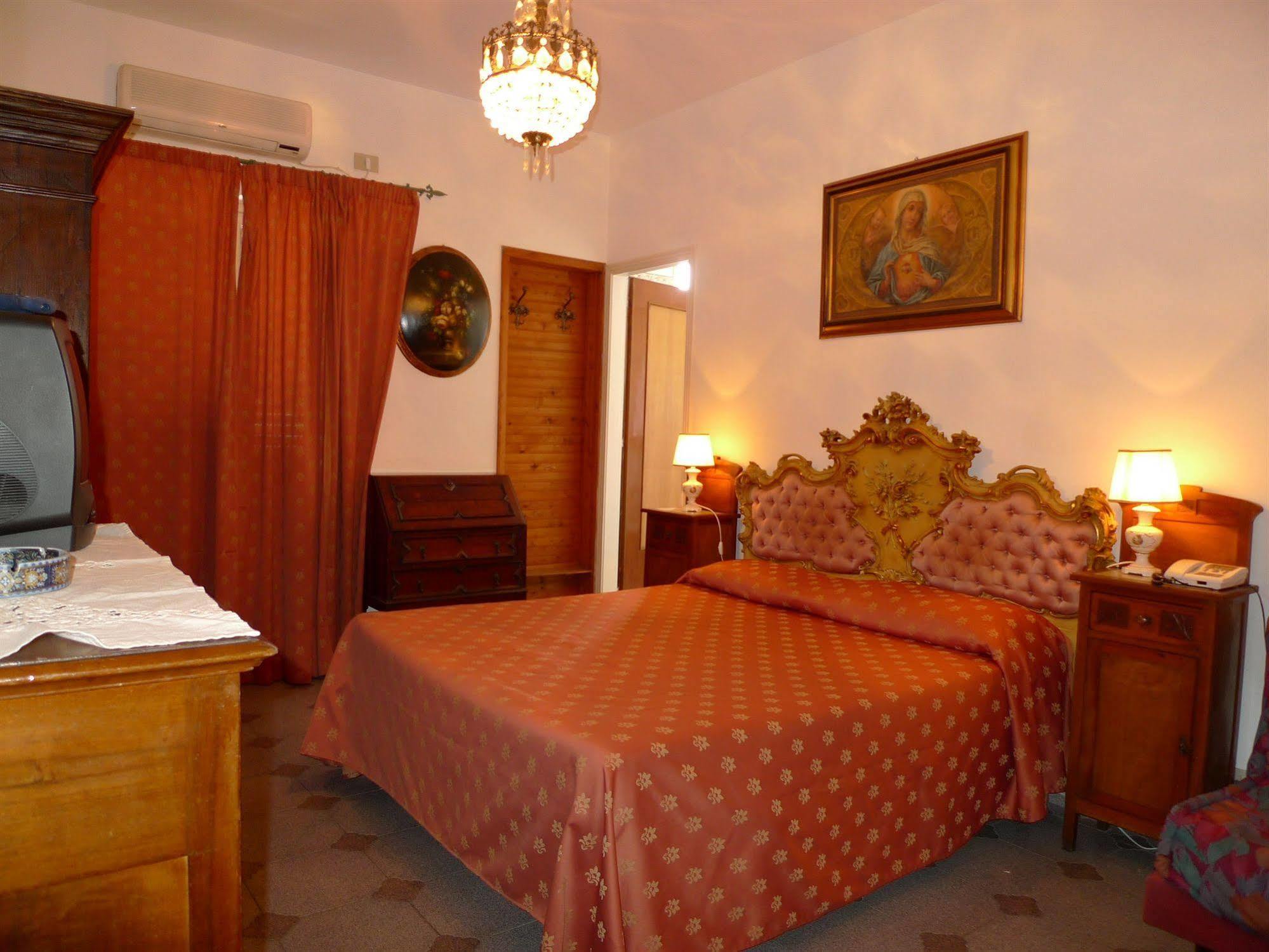 Hotel La Riva Giardini Naxos Eksteriør bilde