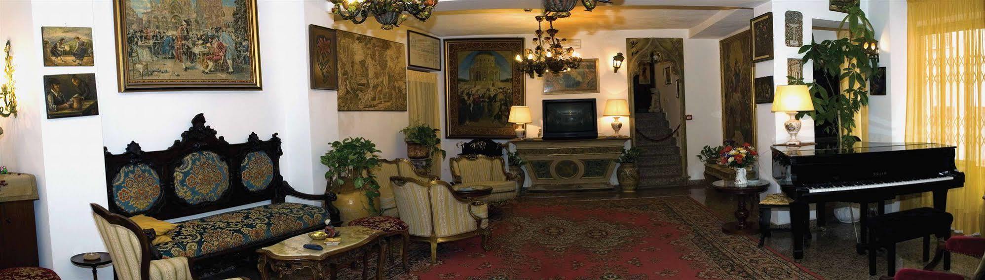 Hotel La Riva Giardini Naxos Eksteriør bilde